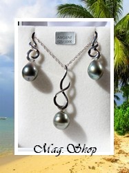 Silver sea Collection / Parure Avapeihi (Chaîne+Pendentif+Boucles d'Oreilles) Argent Rhodié 925 (4.52g) / 3 Perles Drops de Tahiti 9/9.30mm-C/C+ GrisVerts / T45cm (photos contractuelles)