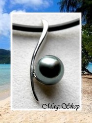 Silver sea Collection / Collier Maupihaa / Pendentif Argent Rhodié 925 (0.90g) Perle Semi-Ronde de Tahiti 8.85mm/B+ Gris/Verts / Cordon Noir  (photos non contractuelles)