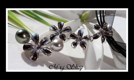 4 Fleurs de Frangipanier Collier 2 Perles de Tahiti MAG.SHOP