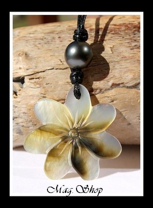 Afaahiti Collier Fleur de Tiaré Nacre & Perle de Tahiti Modèle 4 MAG.SHOP
