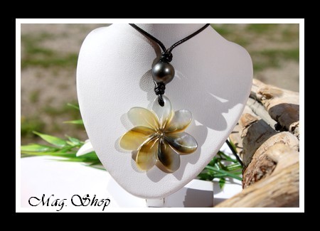 Afaahiti Collier Fleur de Tiaré Nacre & Perle de Tahiti Modèle 4 MAG.SHOP