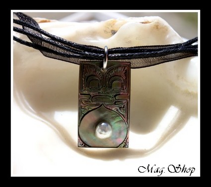 Archipels Collection  Collier Miti Moorea Nacre de Tahiti H 2.5cm & Perle Keishi Baroque de Tahiti MAG.SHOP TAHITI