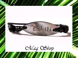 Bracelet Planche de Surf Ariiorai Nacre de Tahiti 3.5cm / Gravure "TAHITI" / Taille Réglable Coton Noir (photos contractuelles)