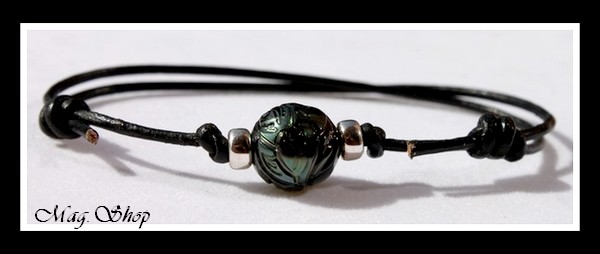 Aroha Bracelet Surfeur Raie Perle Gravée de Tahiti Marquisienne Modèle 3 MAG.SHOP