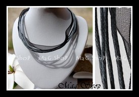 Atelier / Collier Cordons Coton & Organza Couleur Gris & Noir