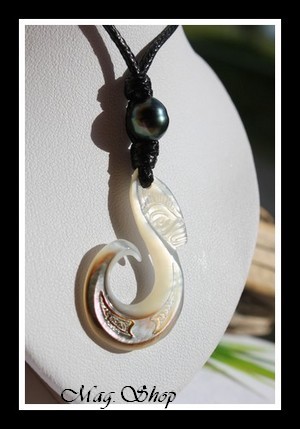 Atua Collier Hameçon Tiki Nacre & Perle de Tahiti Modèle 2 MAG.SHOP