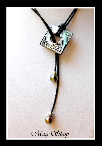 Collection Lagon. Collier Fakarava Nacre & 2 Perles de Tahiti . MAG.SHOP