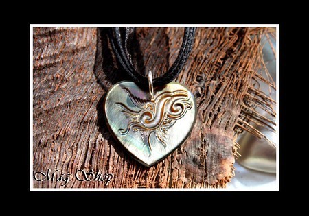 Collier Cordons Coeur Gravé Vagues Nacre de Tahiti MAG.SHOP