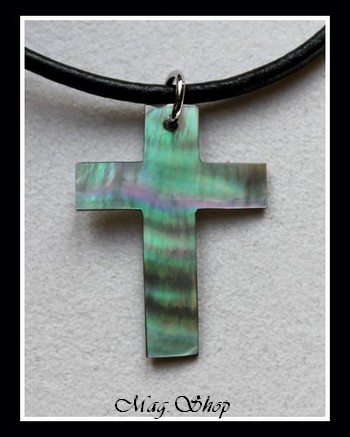 Collier Croix Nacre de Tahiti Reflets FoncésVerts Taille H3cm MAG.SHOP