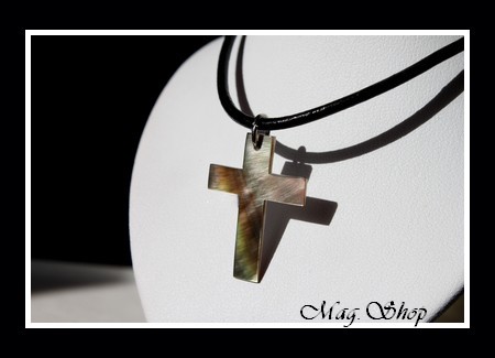 Collier Croix Nacre de Tahiti Reflets Ocres Colorés Taille H3cm MAG.SHOP