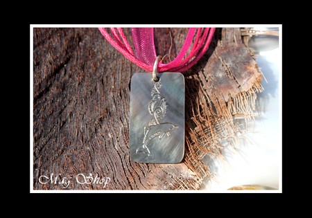 Collier Moorea Dauphin vagues Nacre de Tahiti MAG.SHOP