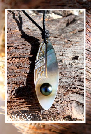 Collier Taravao Planche de Surf  Nacre & Perle de Tahiti MAG.SHOP