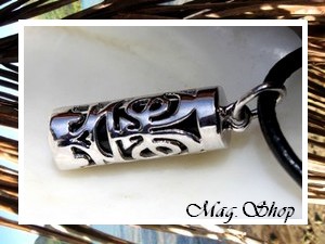 TIKI Collection / Collier TIKI Marquisien H:2.5cm Argent Rhodié 925 (2.50g) & ONYX Véritable / Cuir Noir (photos contractuelles)