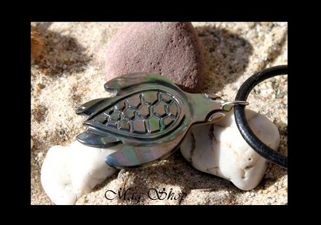 Collier Tortue Nacre de Tahiti MAG.SHOP