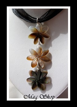 Faa`a 3 Fleurs Collier de Tiaré Nacres de Tahiti Modèle 2 MAG.SHOP