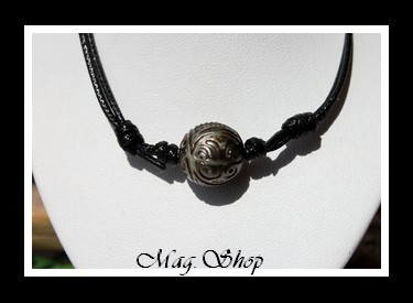 Faanui Collier Surfeur Perle Gravée de Tahiti Modèle 13 MAG.SHOP
