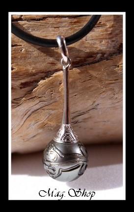 Fenuaroa Collier Perle de Tahiti Gravée Margouillat MAG.SHOP