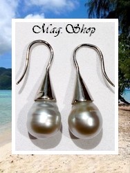 Silver Sea Collection - Boucles D'Oreilles Fitii H:2.6cm / Argent Rhodié 925 (1.88g) / 2 Perles Drops de Tahiti 9.50mm/C Crèmes (photos non contractuelles)
