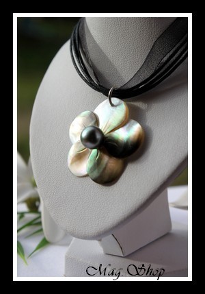 Fleur Hibiscus Collier Miti Nacre de Tahiti 3.5cm Perle de Tahiti MAG.SHOP