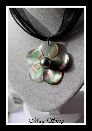 Fleur Hibiscus Collier Miti Nacre de Tahiti 3.5cm Perle de Tahiti MAG.SHOP