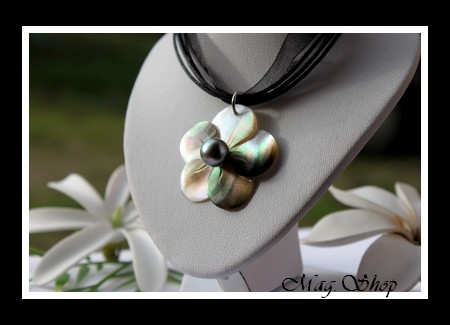 Fleur Hibiscus Collier Miti Nacre de Tahiti 3.5cm Perle de Tahiti MAG.SHOP