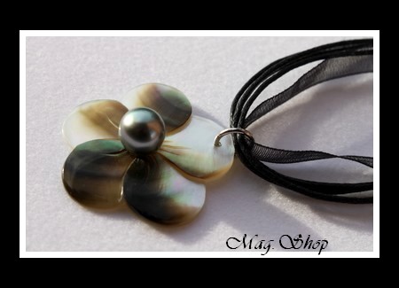 Fleur Hibiscus Collier Miti Nacre de Tahiti 3.5cm Perle de Tahiti MAG.SHOP