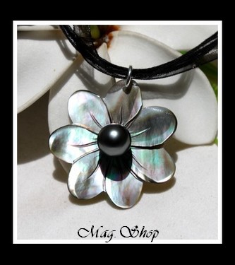 Fleur de Tiaré Collier Miti Nacre 3.5cm & Perle de Tahiti