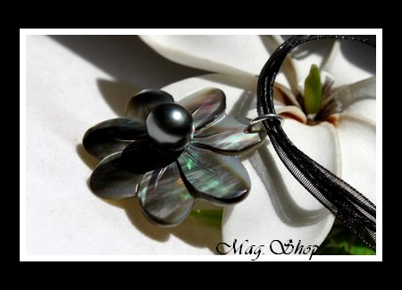 Fleur de Tiaré Collier Miti Nacre 3.5cm & Perle de Tahiti