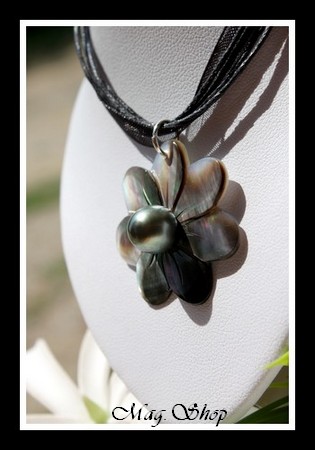 Fleur de Tiaré Collier des îles Nacre & Perle de Tahiti MAG.SHOP