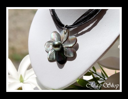 Fleur de Tiaré Collier des îles Nacre & Perle de Tahiti MAG.SHOP