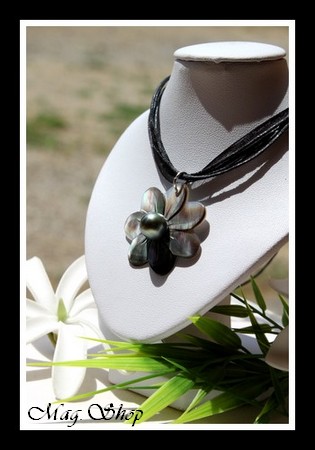Fleur de Tiaré Collier des îles Nacre & Perle de Tahiti MAG.SHOP