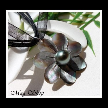 Fleur de Tiaré Collier des îles Nacre & Perle de Tahiti MAG.SHOP