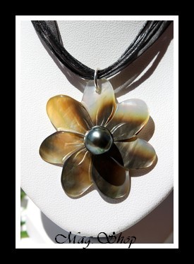Fleur de Tiaré Mareva Collier Nacre & Perle de Tahiti Modèle 4 MAG.SHOP