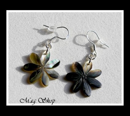 Fleurs Collection  Boucles d`Oreilles Tavana Fleurs de Tiaré 2cm Nacre de Tahiti Reflets FoncésOcres  Argent 925 MAG.SHOP