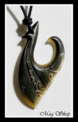 Hameçon Hereata Marquisien Collier Nacre de Tahiti Reflets Ocres Foncés MAG.SHOP