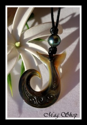 Hameçon Queue de Baleine Collier Nacre & Perle de Tahiti Modèle 1 MAG.SHOP