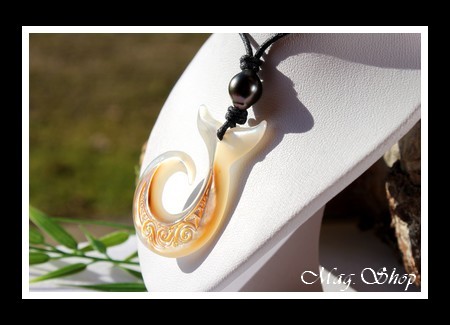 Hameçon Queue de Baleine Vagues Collier Nacre & Perle de Tahiti Modèle 2 MAG.SHOP