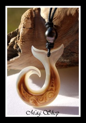 Hameçon Queue de Baleine Vagues Collier Nacre & Perle de Tahiti Modèle 2 MAG.SHOP