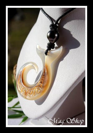 Hameçon Queue de Baleine Vagues Collier Nacre & Perle de Tahiti Modèle 2 MAG.SHOP