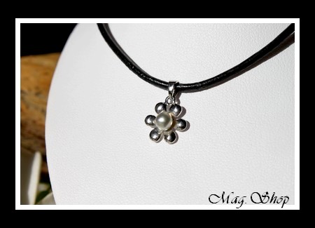 Heia Collier Fleur de Tiaré Argent Rhodié 925 Perle Keishi de Tahiti Reflets Clairs MAG.SHOP