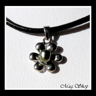 Heia Collier Fleur de Tiaré Argent Rhodié 925 Perle Keishi de Tahiti Reflets Verts MAG.SHOP