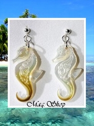 Marquises Collection / Boucles D'Oreilles Hippocampes Heifara Vagues Nacre de Tahiti H:4cm Reflets Clairs/Ocres / Argent 925 (0.54g) (photos non contractuelles)