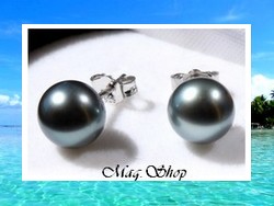 Silver Sea Collection / Boucles d'Oreilles Hinaiti Perles Semi-Baroques de Tahiti 8.25mm/C Verts Clairs / Argent Rhodié 925 (0.43g) (photos non contractuelles)