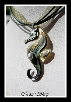 Hippocampe Collier Nacre & Perle Keishi de Tahiti Modèle 14 MAG.SHOP