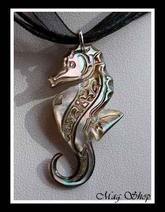 Hippocampe Marquisien Collier Nacre de Tahiti Modèle 7 MAG.SHOP