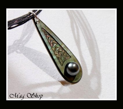 Iles Collection Collier Miti Tahaa` Nacre H4.5cm & Demie-Perle de Tahiti MAG.SHOP