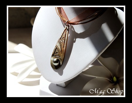 Iles Collection Collier Tahaa` Marquisien Nacre & Demie-Perle de Tahiti MAG.SHOP