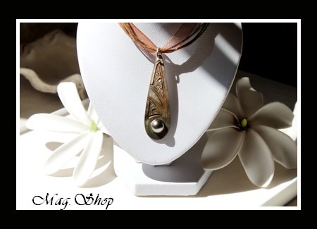 Iles Collection Collier Tahaa` Marquisien Nacre & Demie-Perle de Tahiti MAG.SHOP