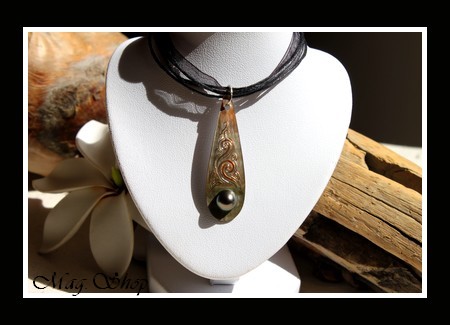 Iles Collection Collier Tahaa` Vagues Nacre H4.5cm & Demie-Perle de Tahiti MAG.SHOP