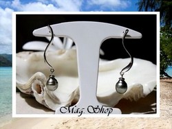Silver Sea Collection / Boucles D'Oreilles Iripau Argent Rhodié 925 (3.17g) / 2 Perles Cerclées de Tahiti 8mm/C+ Reflets Gris/Verts (photos Contractuelles)
